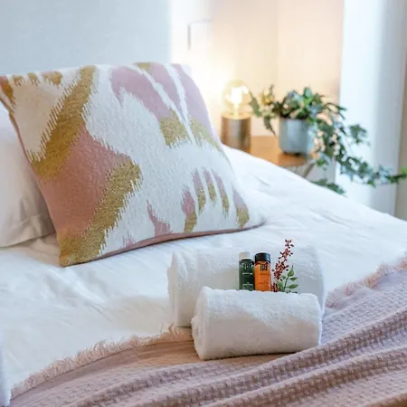 Huswell - With Terrace Close To The Sea Lejlighed