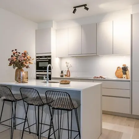 Huswell - With Terrace Close To The Sea Apartment